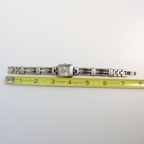 CHANEL silver tone ladies quartz wrist watch - Picture 9 of 9